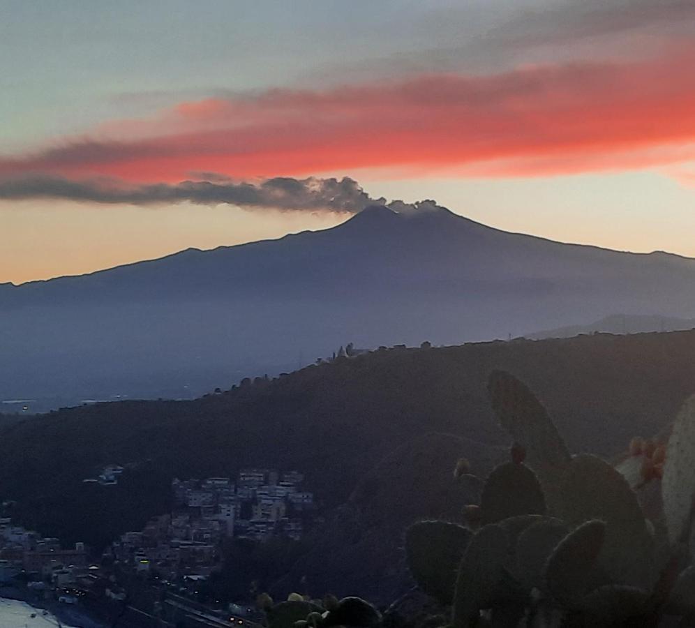 La Nina Apartment Taormina Bagian luar foto